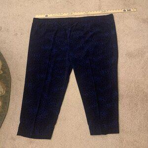 P. T. Style. Size 4X. 58" Waist Pants. Animal Print. B43.